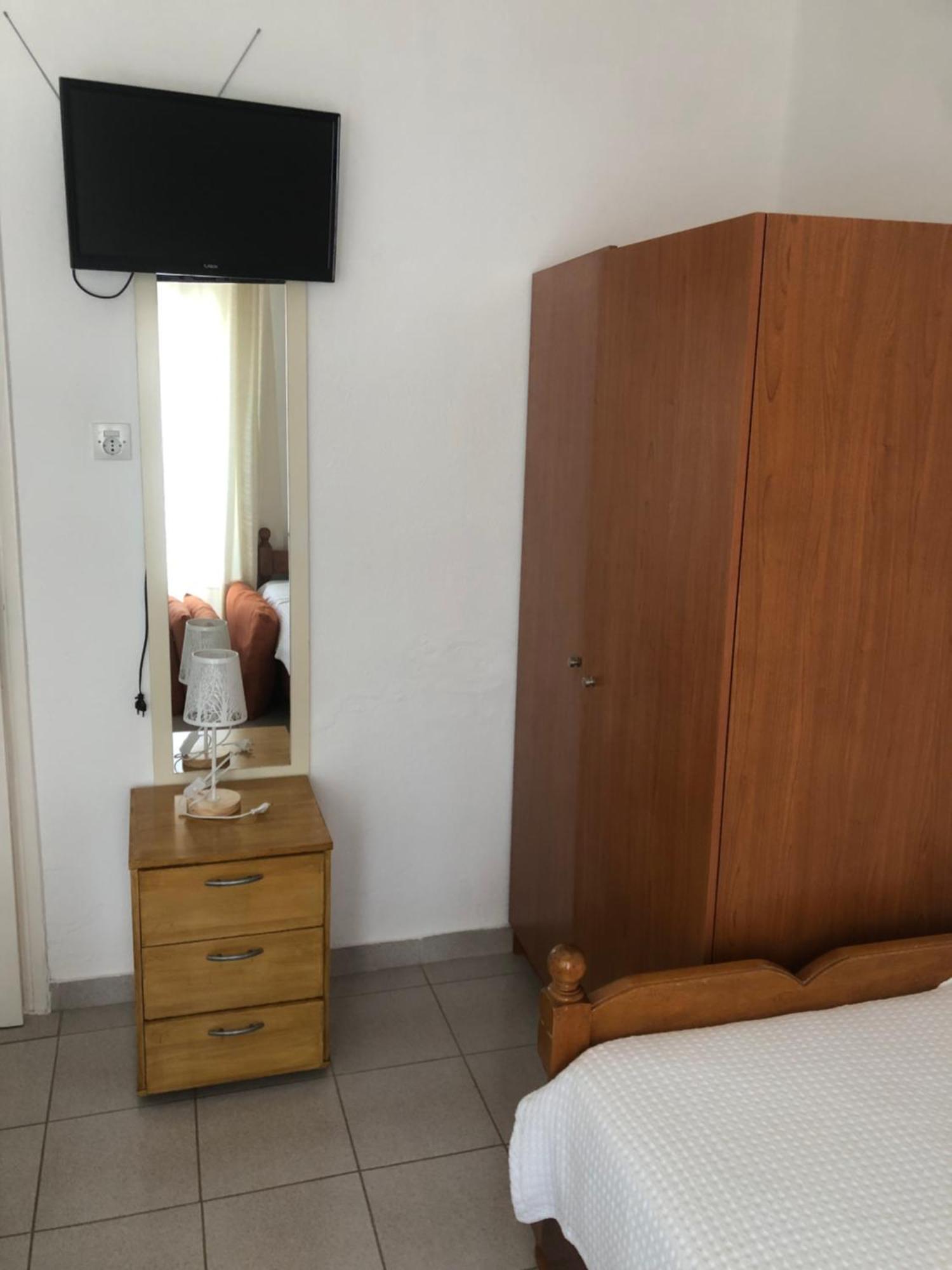 Nikos Rooms Néa Péramos Zewnętrze zdjęcie