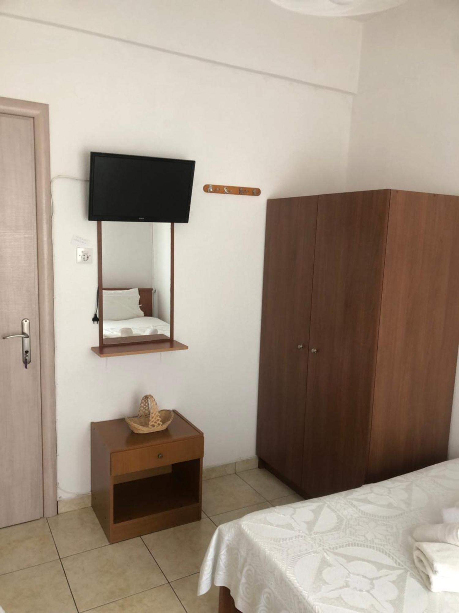 Nikos Rooms Néa Péramos Zewnętrze zdjęcie